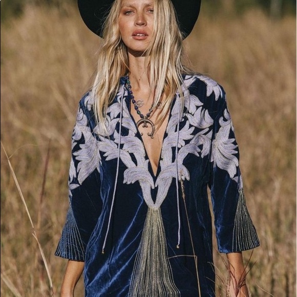 Chasing Unicorns💫 Midnight Rider Velvet Tunic sz M - Picture 2 of 14